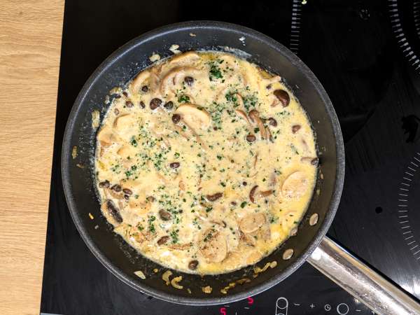 Cremige Pasta mit Shimeji und braunen Champignons - Zubereitung Schritt 6