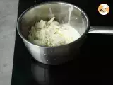 Creme aus Blumenkohl, Kokosnuss und geräuchertem Lachs - Zubereitung Schritt 1