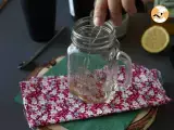 Spritz Hugo mit Holunderblüten-Sirup, ein frischer und süßer Cocktail - Zubereitung Schritt 1