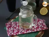 Spritz Hugo mit Holunderblüten-Sirup, ein frischer und süßer Cocktail - Zubereitung Schritt 3