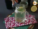 Spritz Hugo mit Holunderblüten-Sirup, ein frischer und süßer Cocktail - Zubereitung Schritt 5