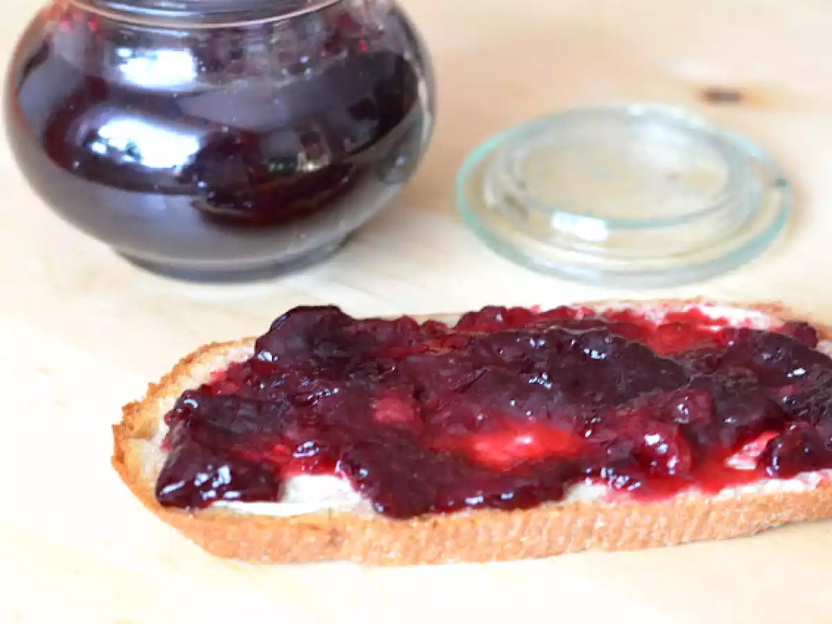 Abgekupfert : Zweschken Holler