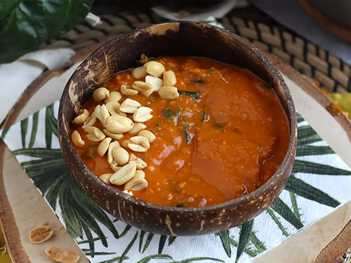 Afrikanische Erdnusssuppe mit Tomaten und Mangold - foto 2