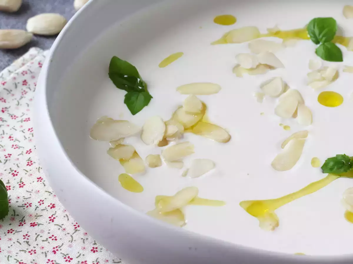 Andalusischer Ajoblanco: die kalte Suppe, auf die man im Sommer immer Lust hat - foto 3