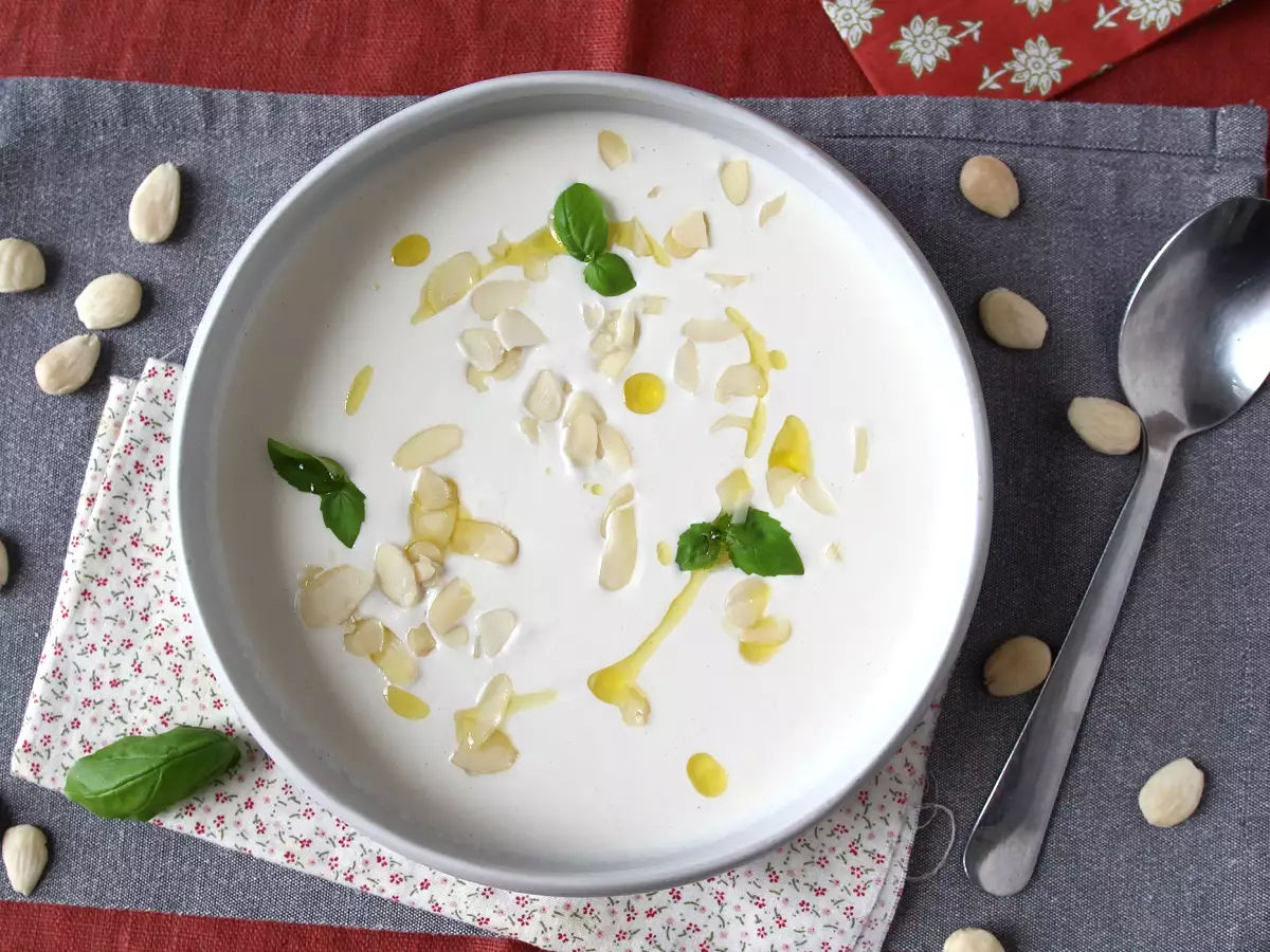 Andalusischer Ajoblanco: die kalte Suppe, die man im Sommer immer will - foto 5