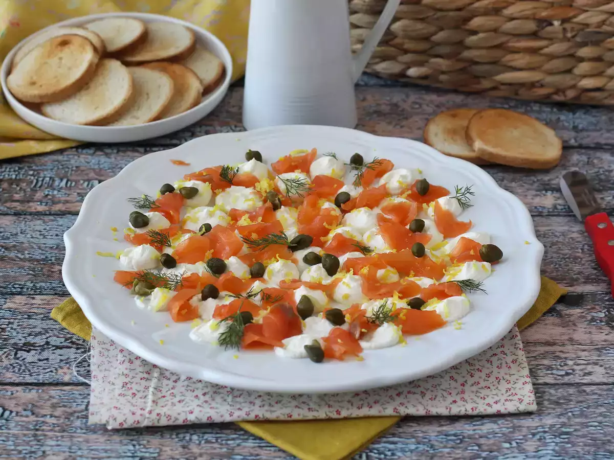 Aperitifplatte mit Räucherlachs-Aufstrich - foto 2