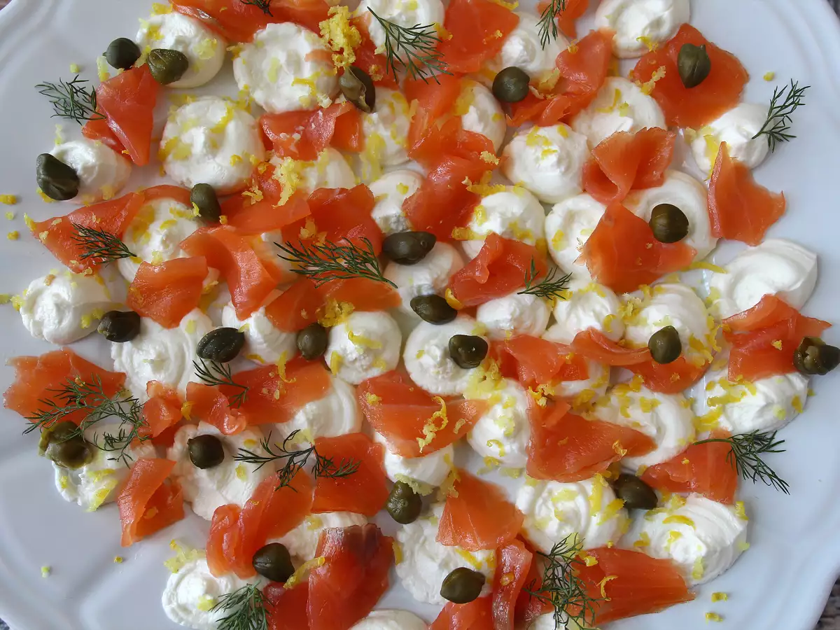 Aperitifplatte mit Räucherlachs-Aufstrich - foto 6