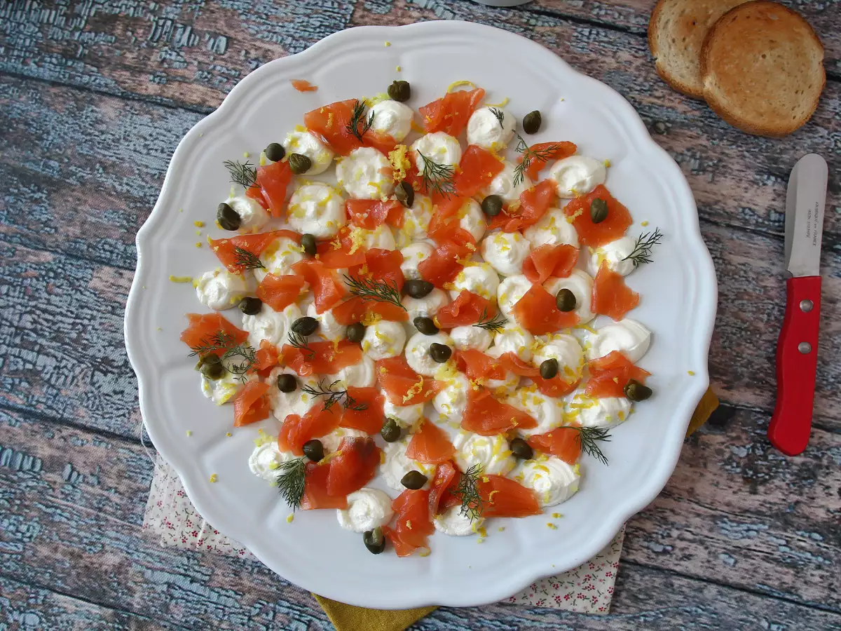 Aperitifplatte mit Räucherlachs-Aufstrich - foto 8