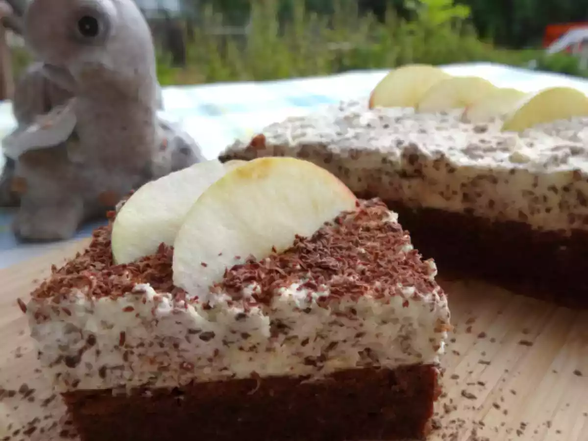 Apfelkuchen mit Schokolade u. Nüssen