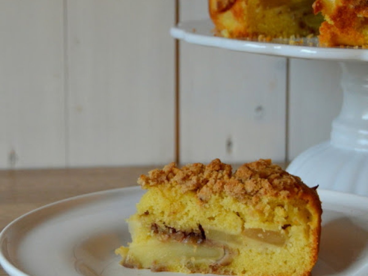 Apfelkuchen mit Zimt und Walnüssen