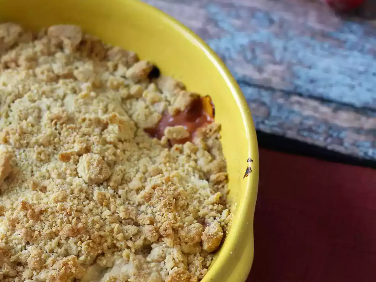 Aprikosen-Crumble, das super wohlig schmelzende und knusprige Dessert - foto 5