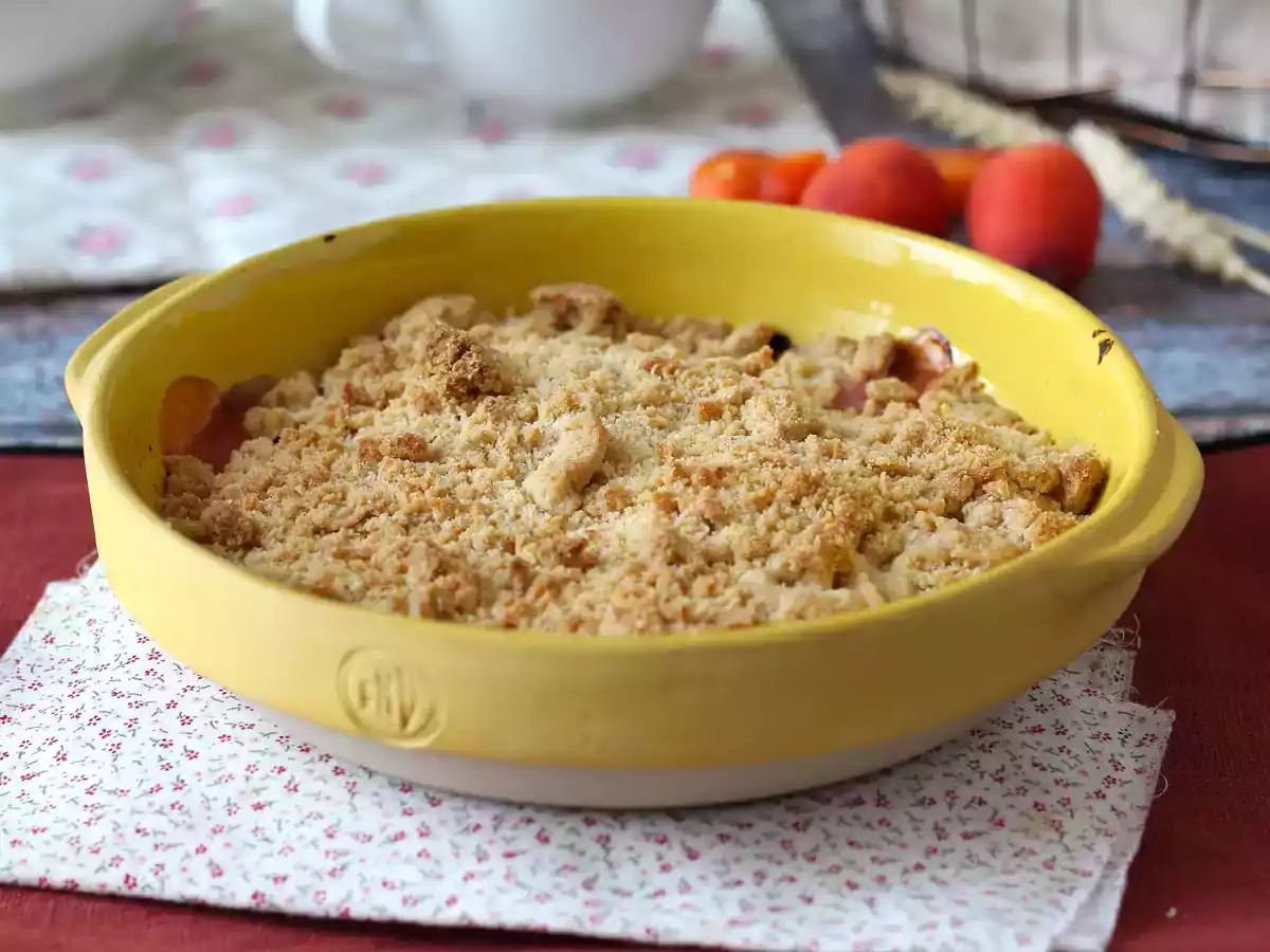 Aprikosen-Crumble, das super wohlig schmelzende und knusprige Dessert - foto 6