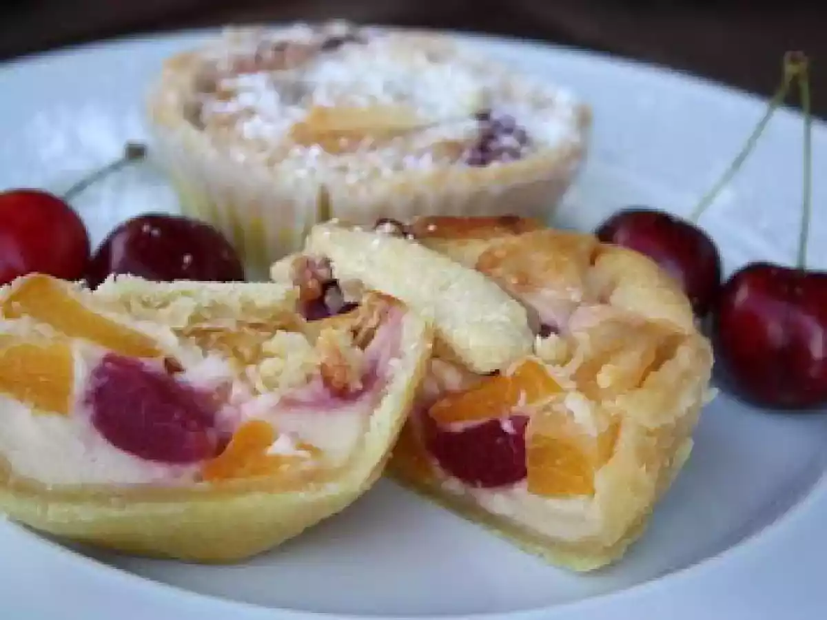 Aprikosen-Kirsch-Küchlein mit Mascarponecreme