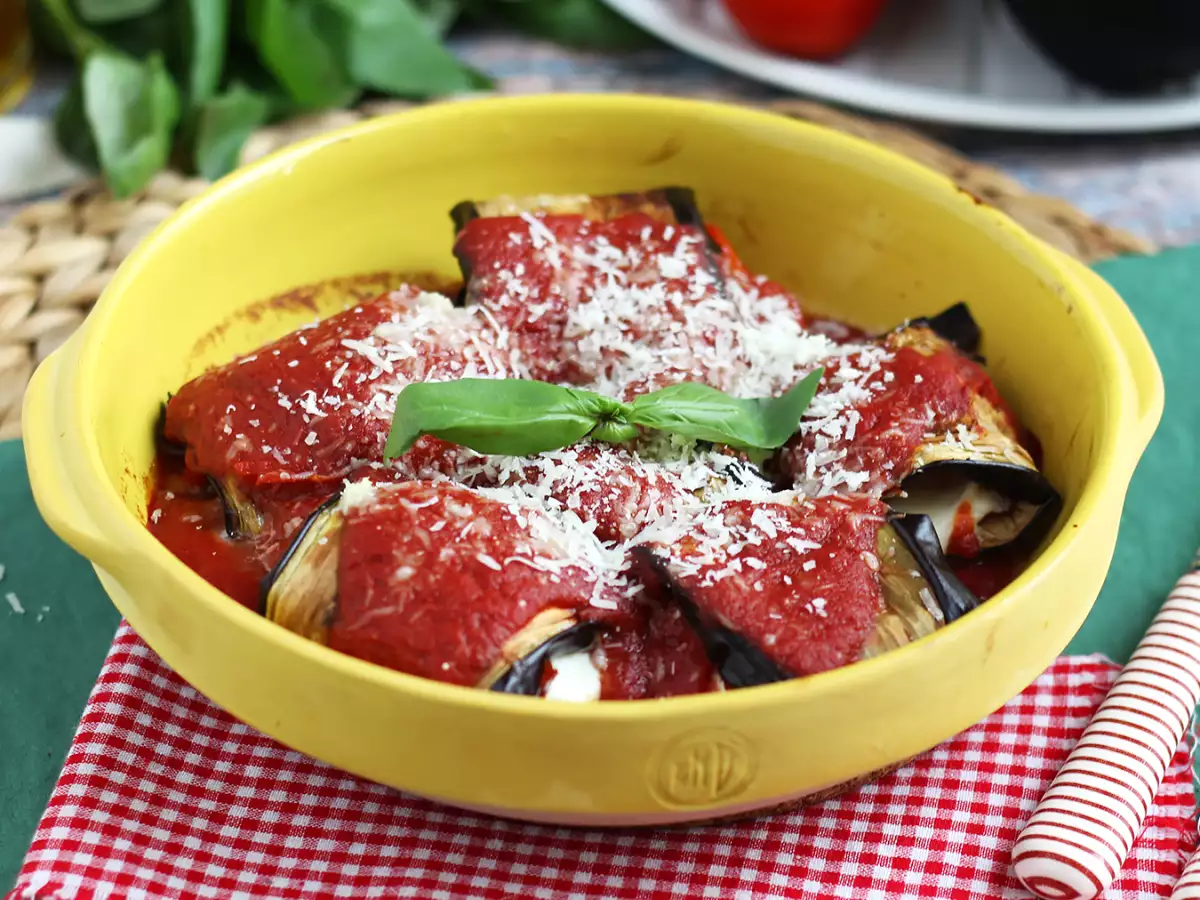 Auberginenröllchen alla Parmigiana
