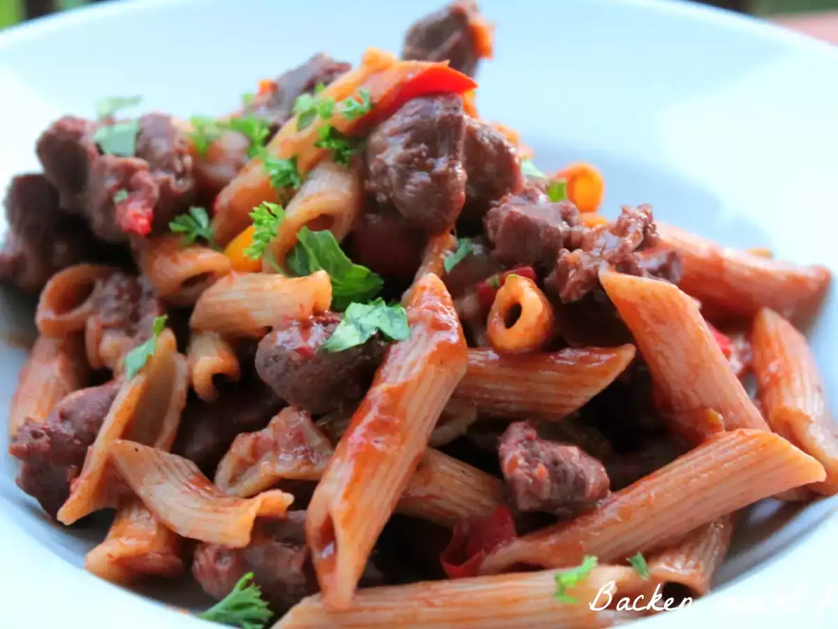 Auf einmal war es saulecker: Hähnchenmägengulasch