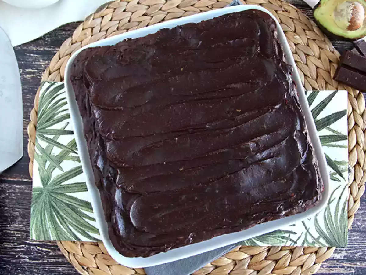 Avocado-Schokoladen-Brownie ohne Butter - laktosefrei - foto 4
