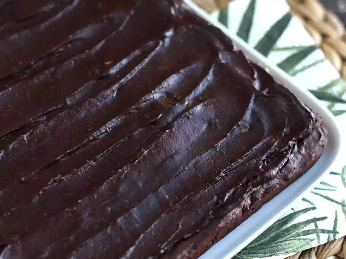 Avocado-Schokoladen-Brownie ohne Butter - laktosefrei - foto 5