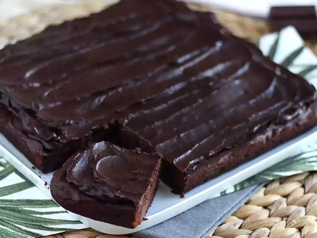 Avocado-Schokoladen-Brownie ohne Butter - laktosefrei - foto 6