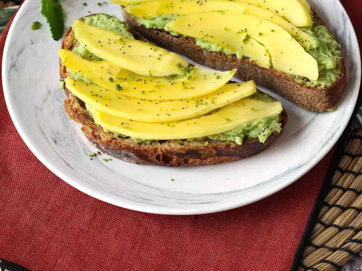 Avocado-Toast mit Mango und Limette: ein frisches, schnelles und leckeres Rezept - foto 7