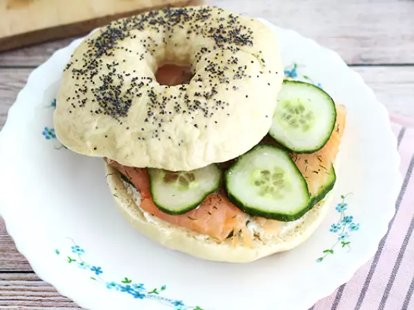 Rezept Bagel mit lachs, gurke und frischkäse