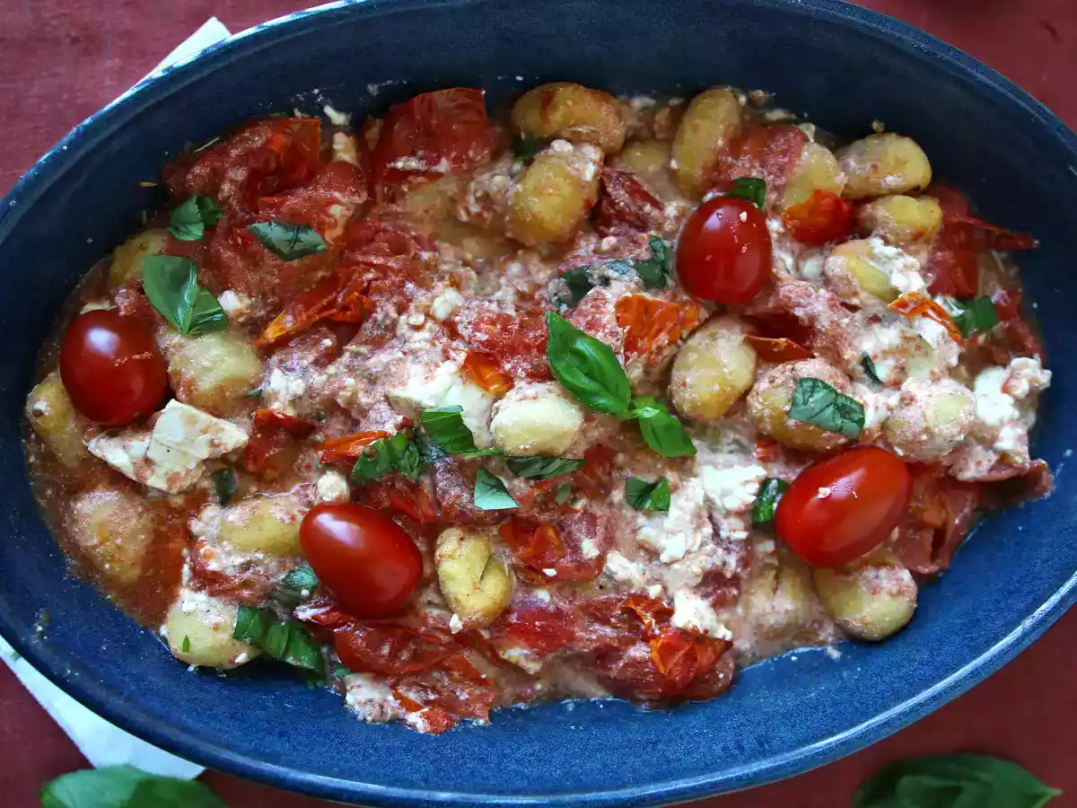Baked Feta Gnocchi im Airfryer, das superschnelle Gericht mit Kirschtomaten und Feta! - foto 3