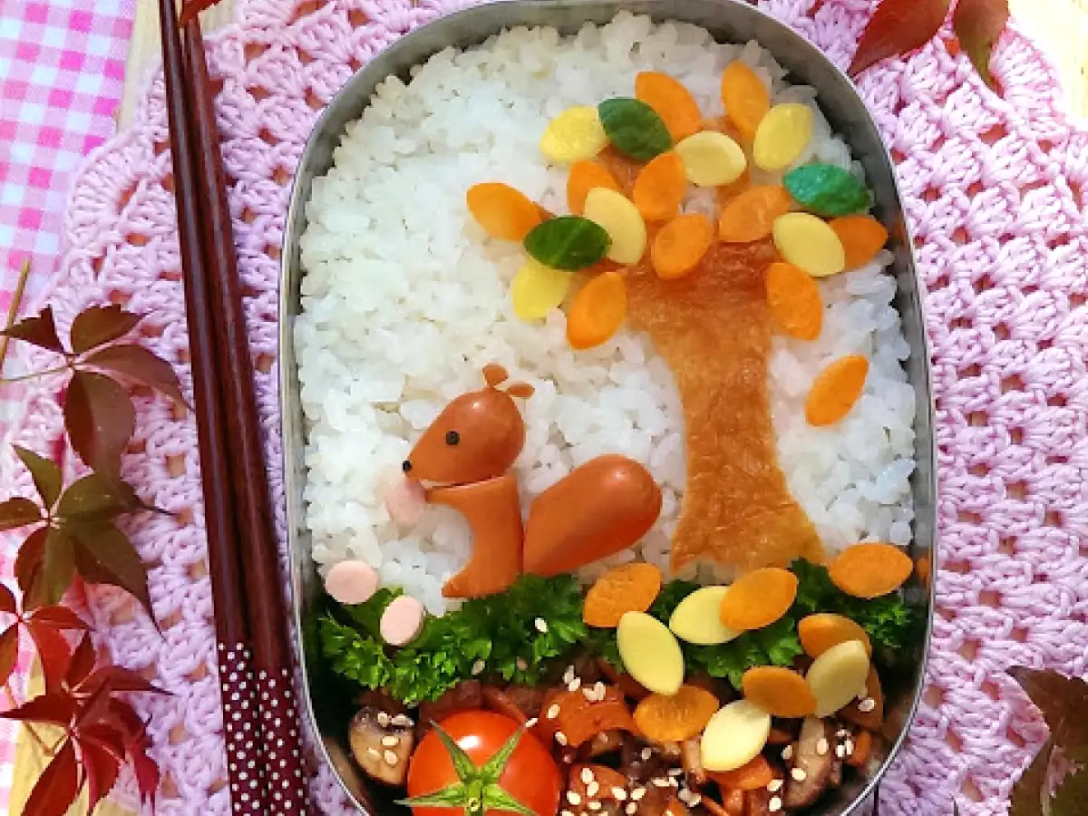 Bento #37: Squirrel Autumn Bento
