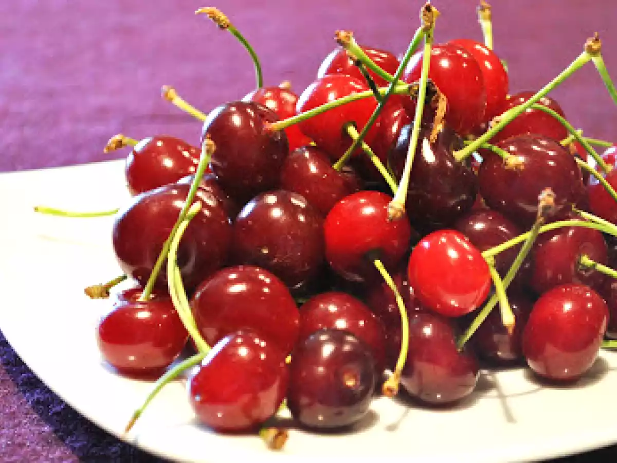 Beschwipstes Sauerkirschkompott