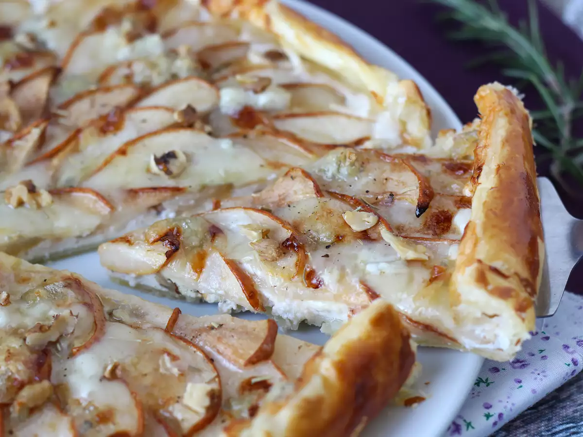 Birnentarte mit Gorgonzola und Walnüssen – süß-herzhafter Genuss