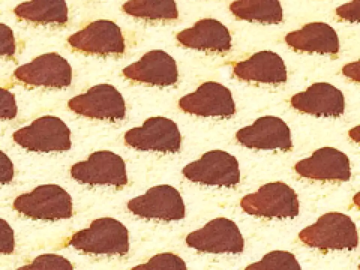 Bisquit-Rolle mit Dekor aus Hippenmasse