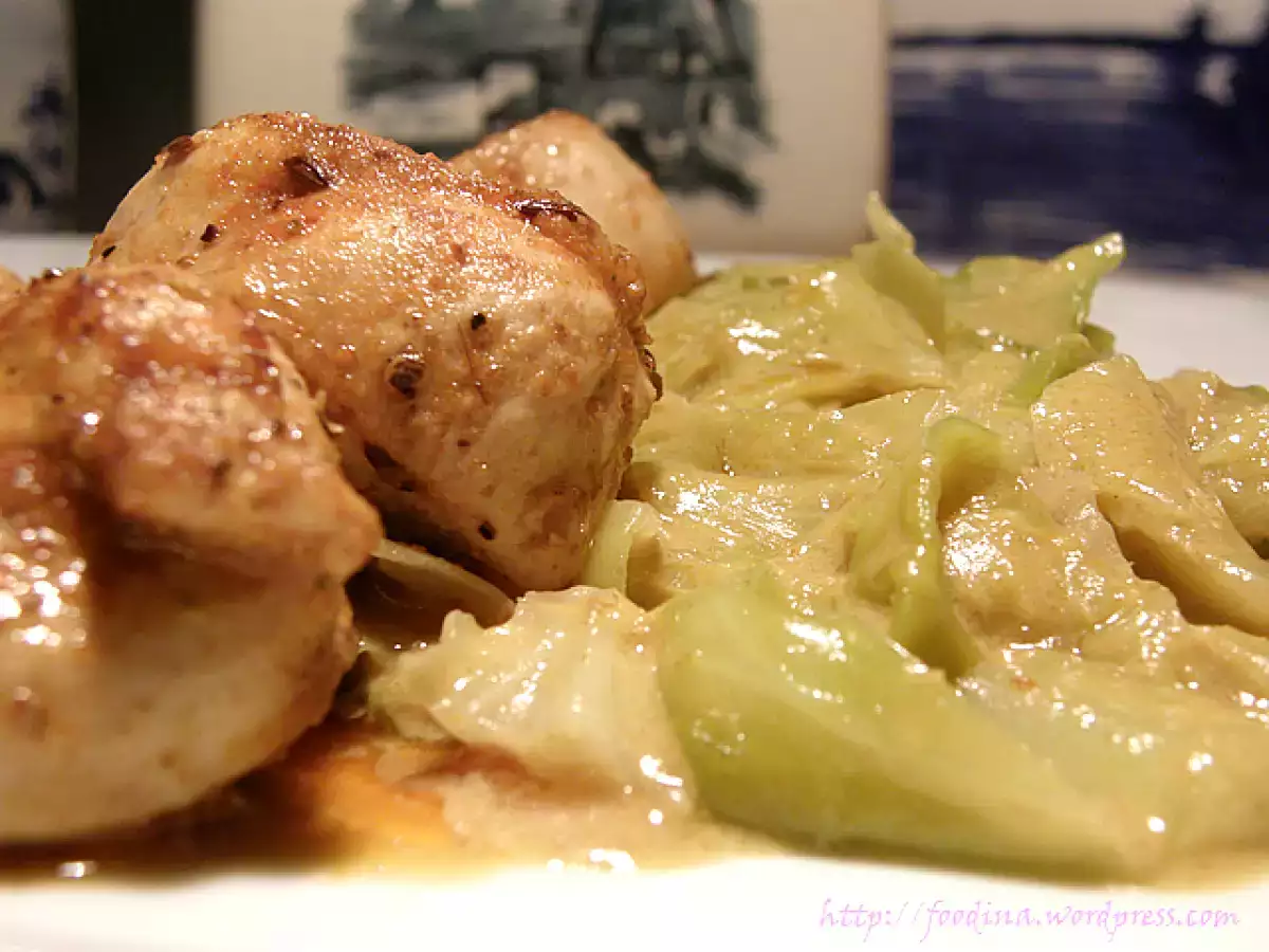 Bisschen crossover Spitzkohl Thaistyle mit Hähnchenbrust Indiastyle