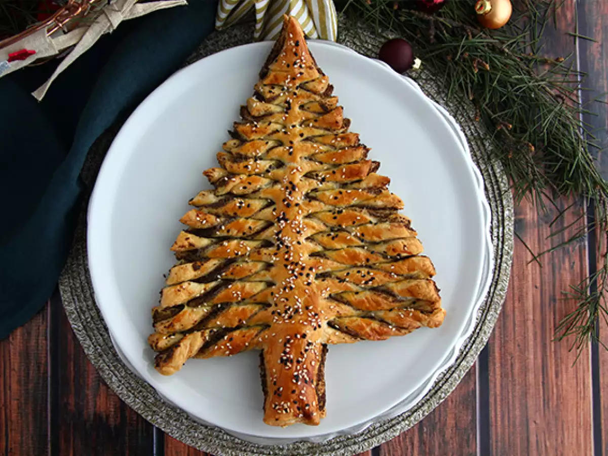 Blätterteig-Tannenbaum mit hausgemachter Tapenade