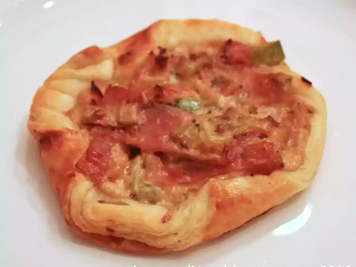 Blätterteig-Teilchen mit Lauch und Speck