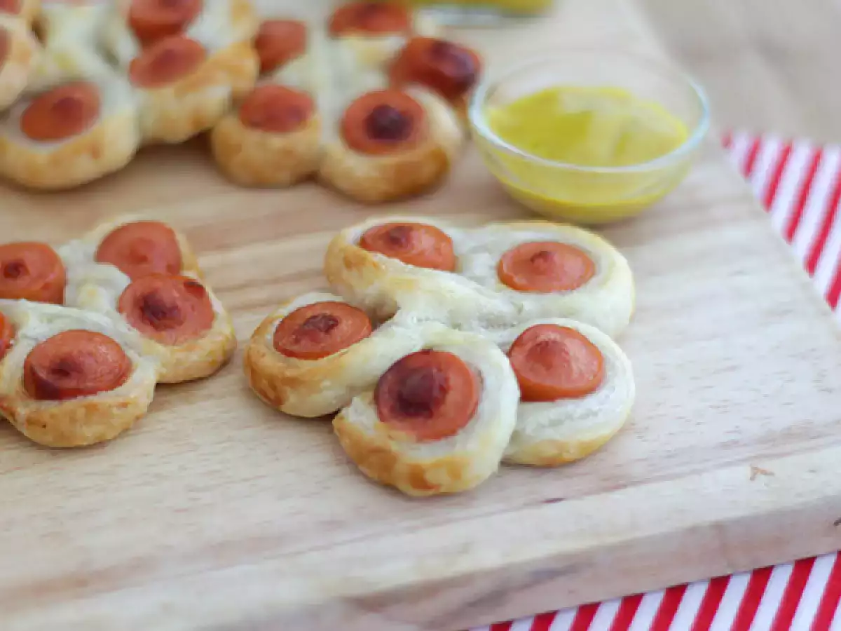 Blätterteigblüten mit Knackis - foto 3