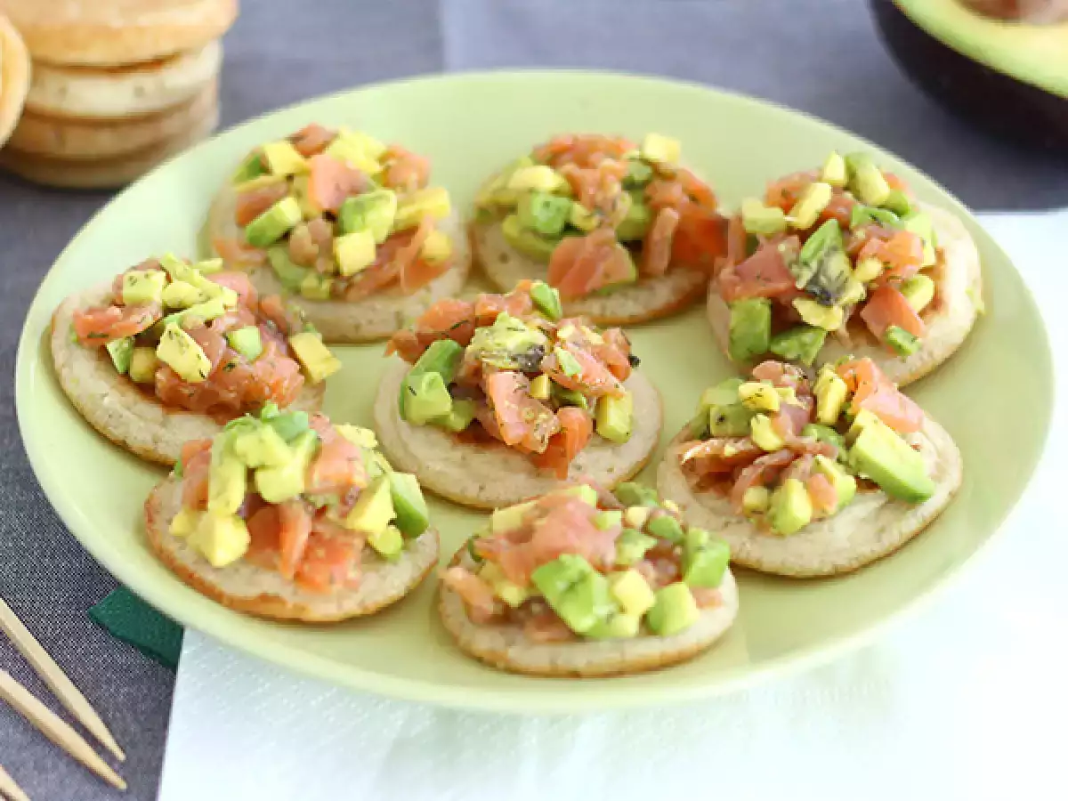 Blinis mit Lachs und Avocado