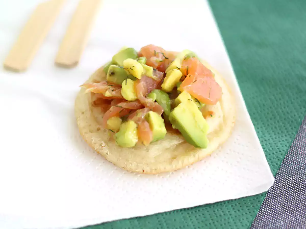 Blinis mit Lachs und Avocado - foto 2