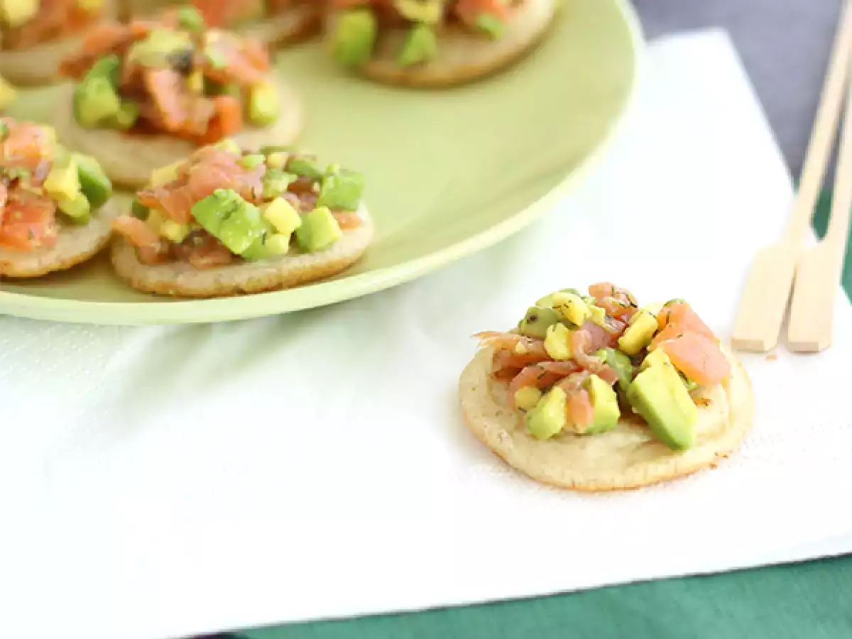 Blinis mit Lachs und Avocado - foto 3
