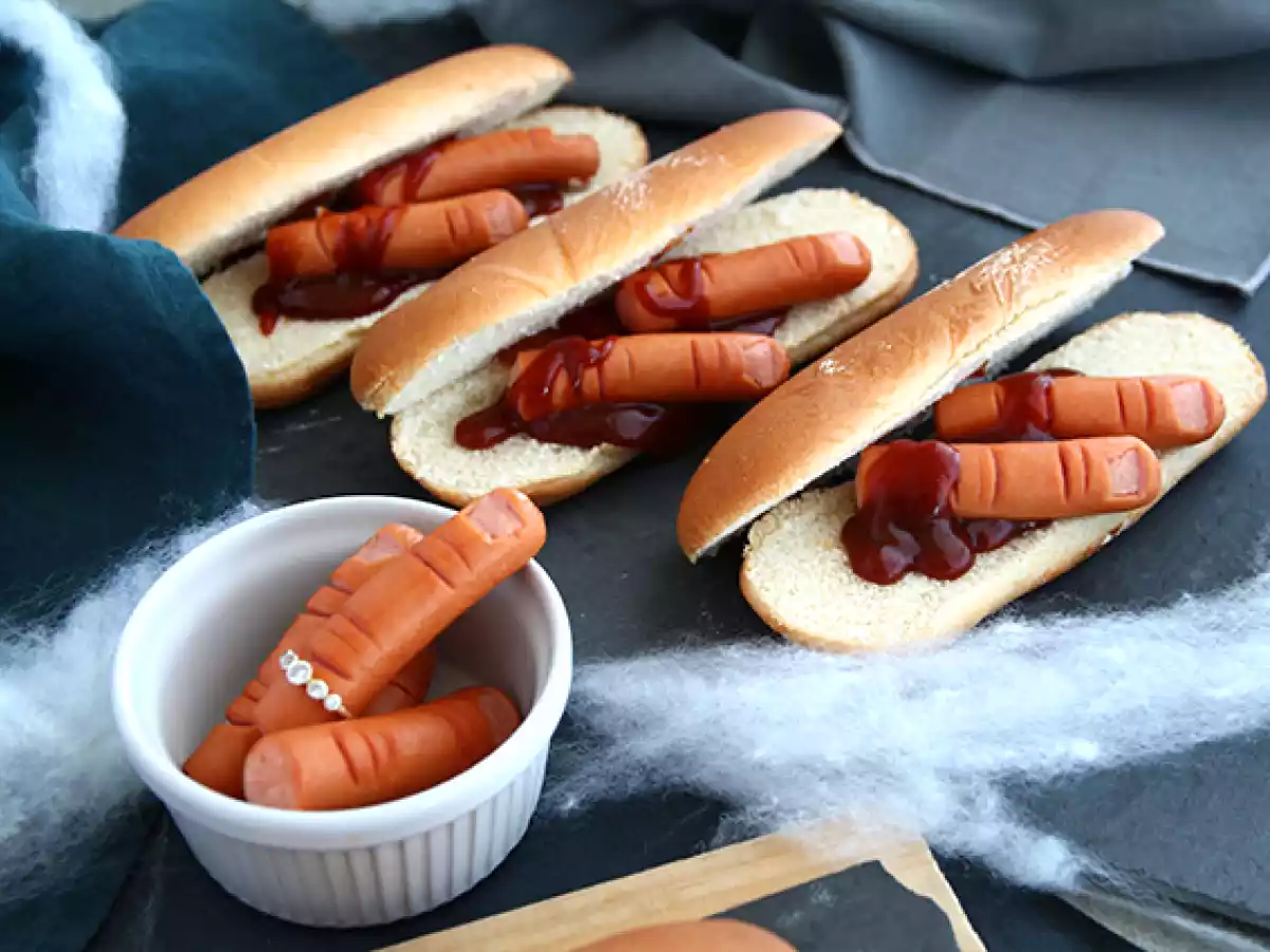Blutige Halloween-Hotdogs - foto 2