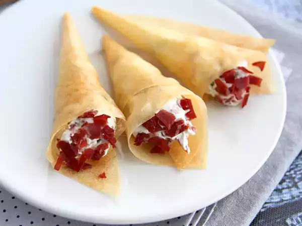 Rezept Brick-teig-tüten mit bündnerfleisch