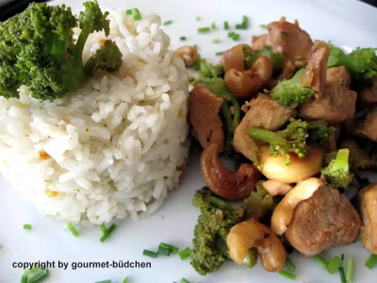 Brokkoli-Hähnchen mit Cashewnüssen aus DEM Asiabuch