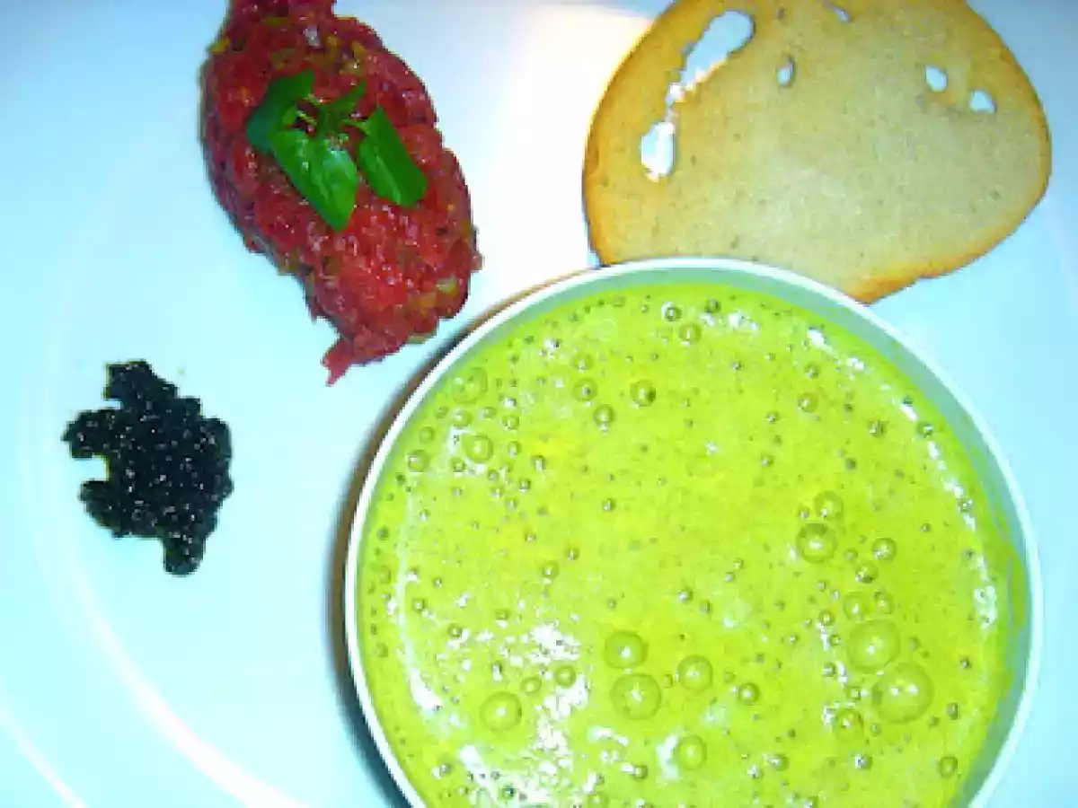 Brunnenkresseschaum/Beef Tartare/Kürbiskernpesto