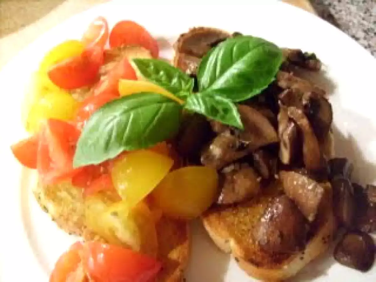 Bruschette mit Tomaten und Pilzen