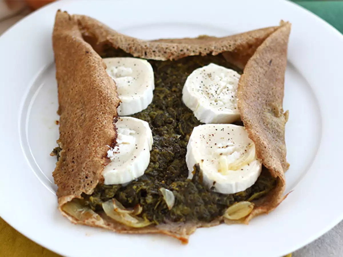 Buchweizen-Galette mit Ziegenkäse und Spinat