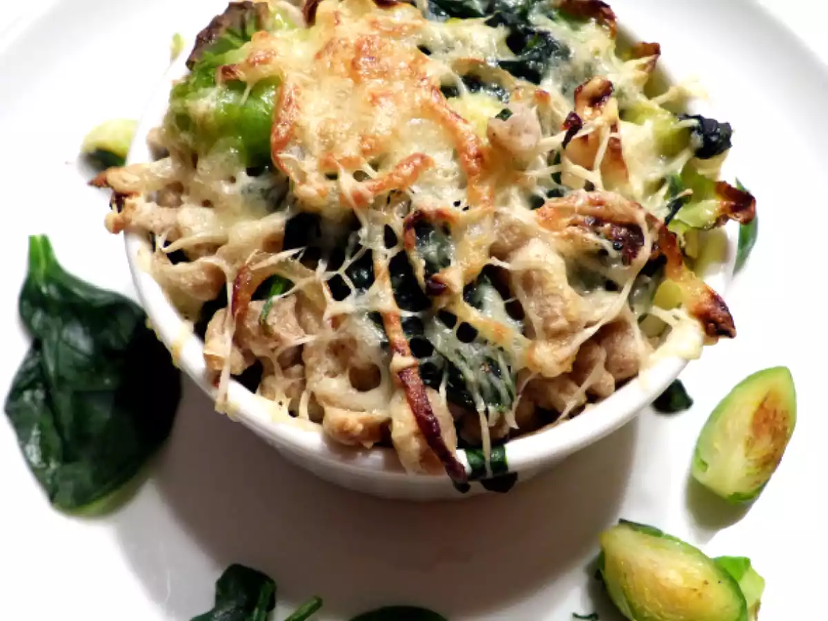 Buchweizenspätzle mit Rosenkohl und Spinat