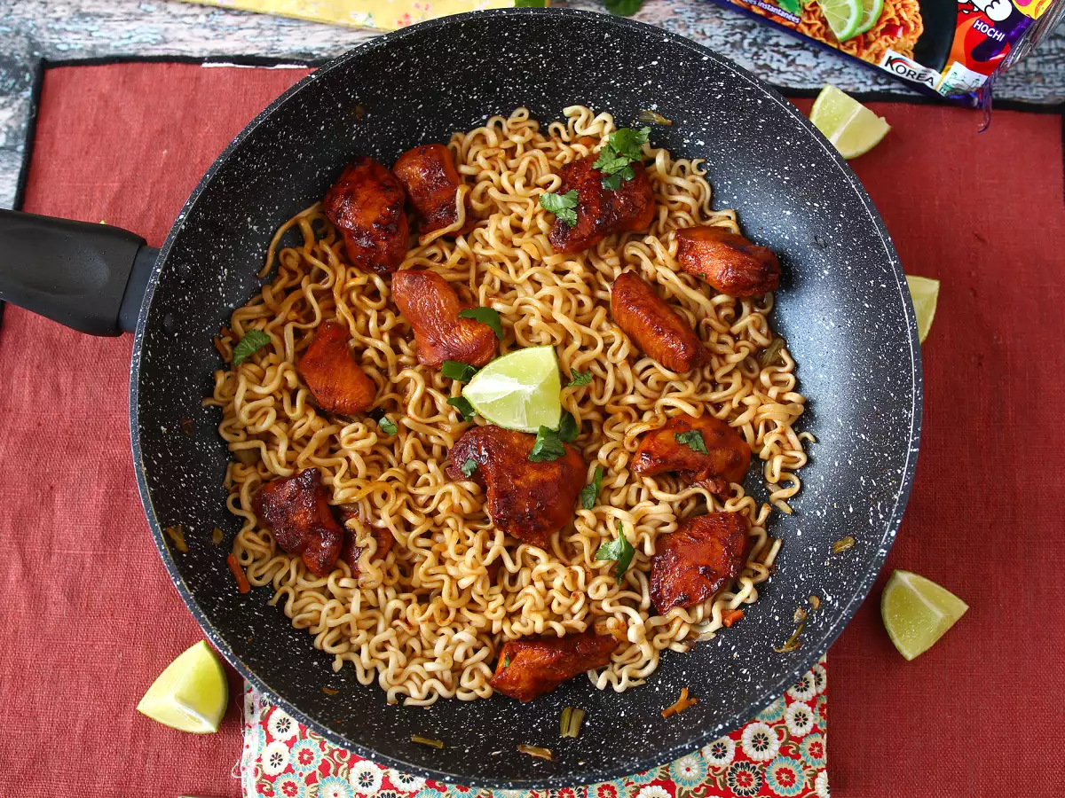 Buldak Habanero-Lime-Nudeln zubereiten: Rezept mit mariniertem Hähnchen - foto 3