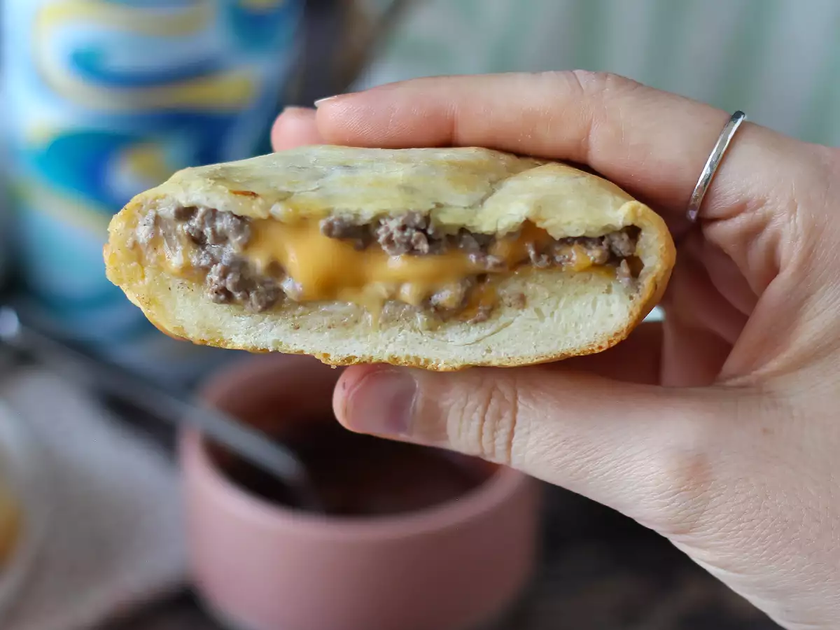 Burger aus der Heißluftfritteuse: ideal für ein schnelles und leckeres Abendessen