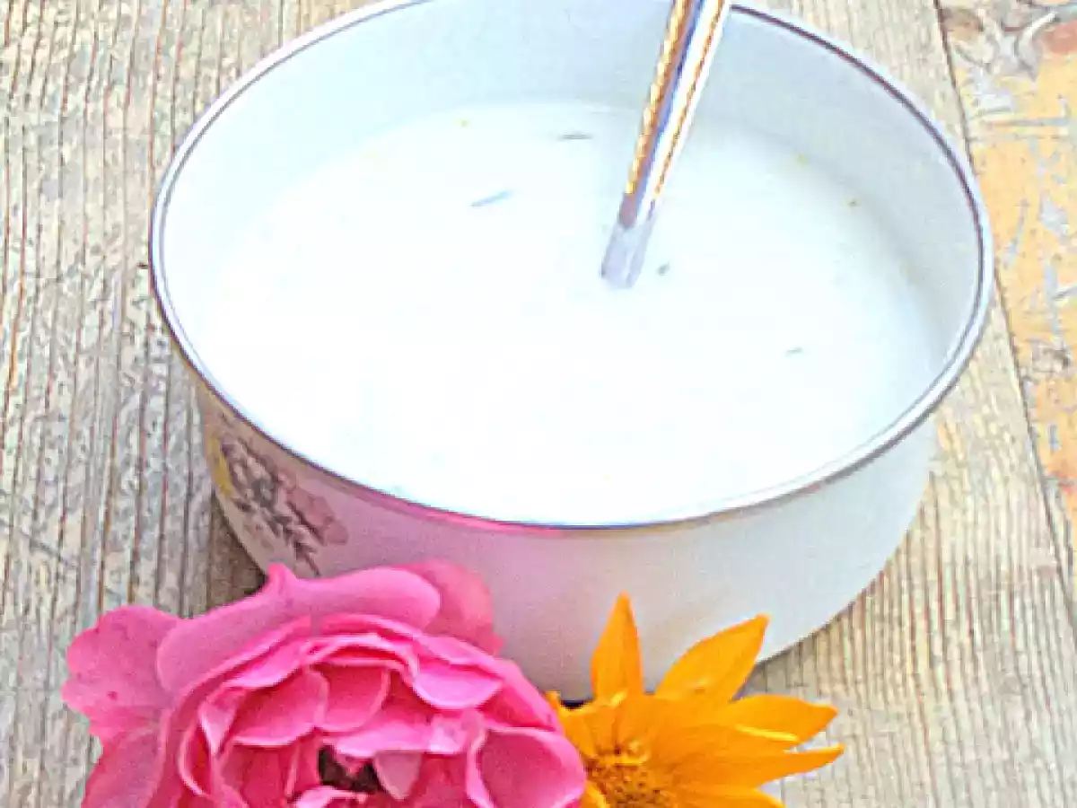 Cacık / Traditionelle Joghurt-Gurkensuppe