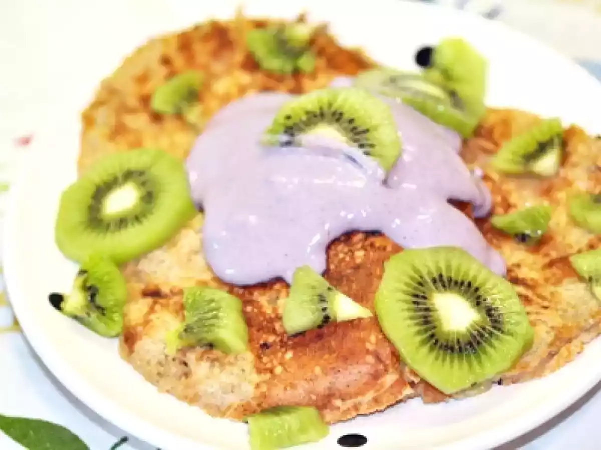 Caramélisées crêpes à la banane avec la farine d'avoine