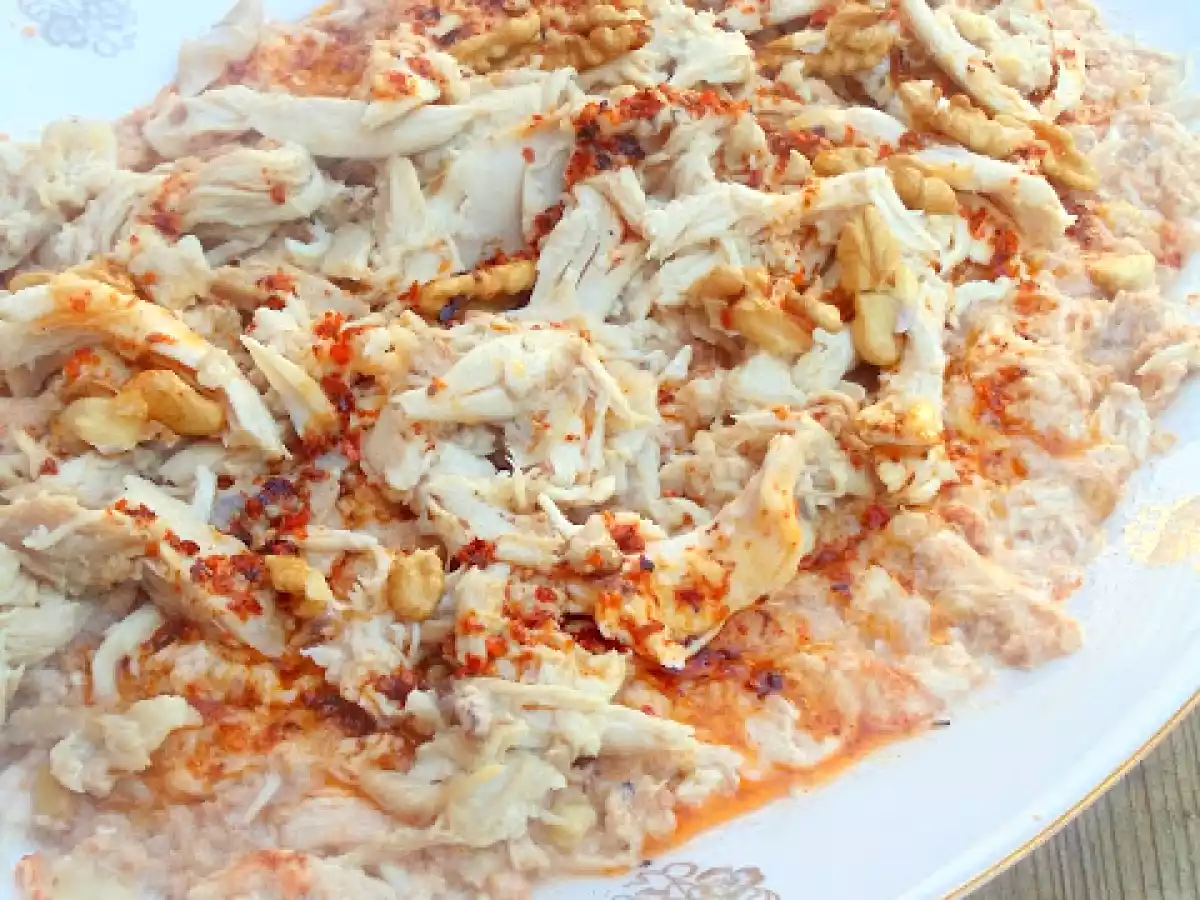 Çerkez Tavuğu / Tscherkesisches Hähnchen