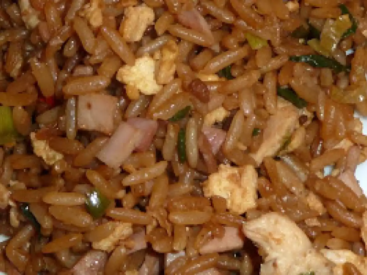 Chaufa - gebackener peruanischer Reis