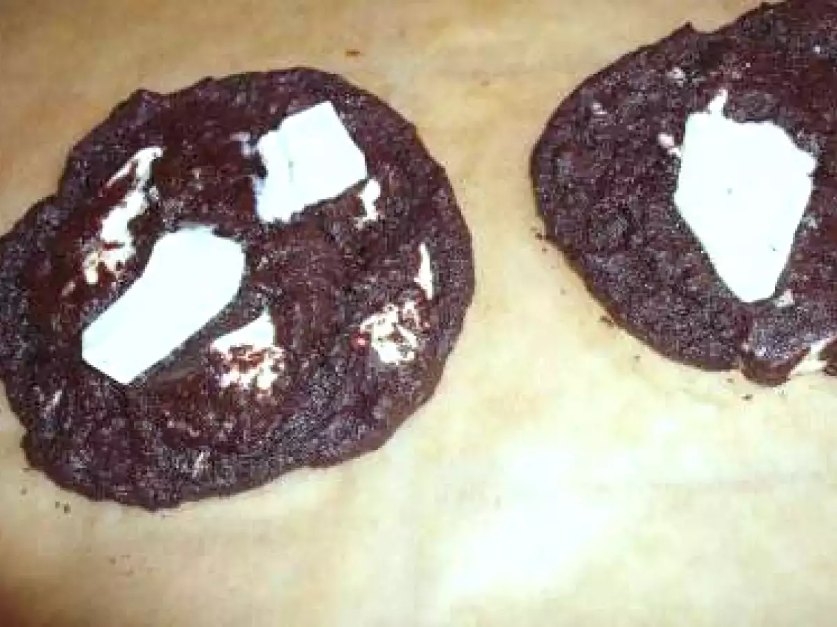 Chewy White Chocolate, Chocolate Cookies - foto 2